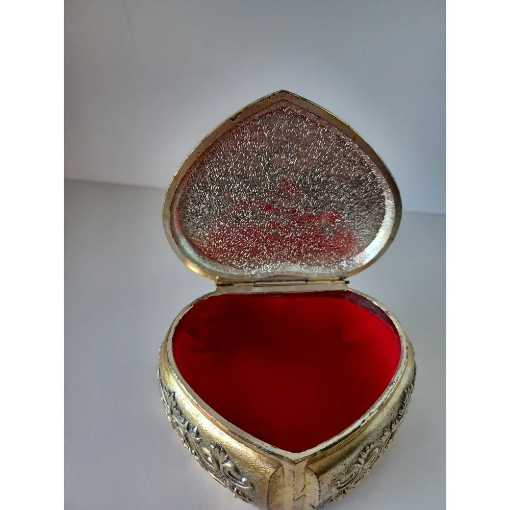 N/A vintage heart